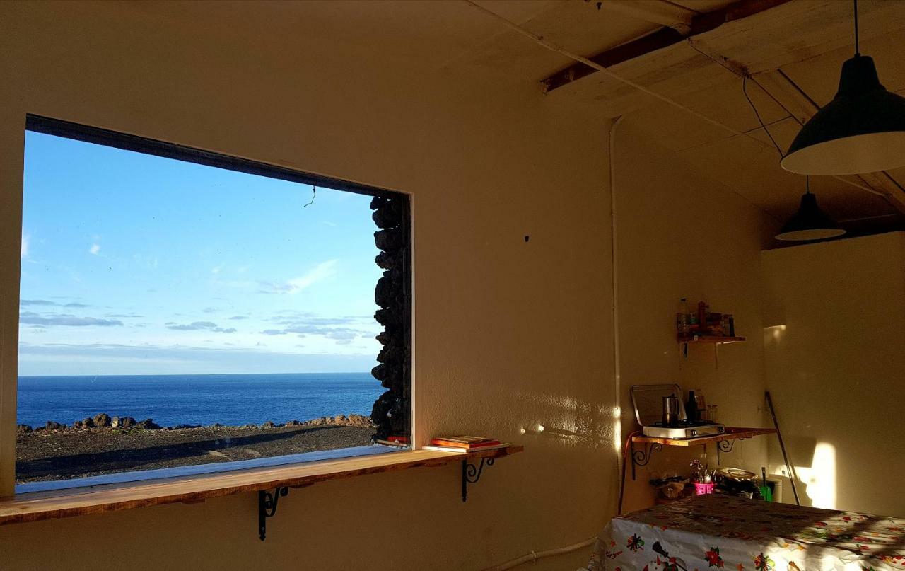 Basic En-Suite Bedroom By The Sea Guinea Esterno foto