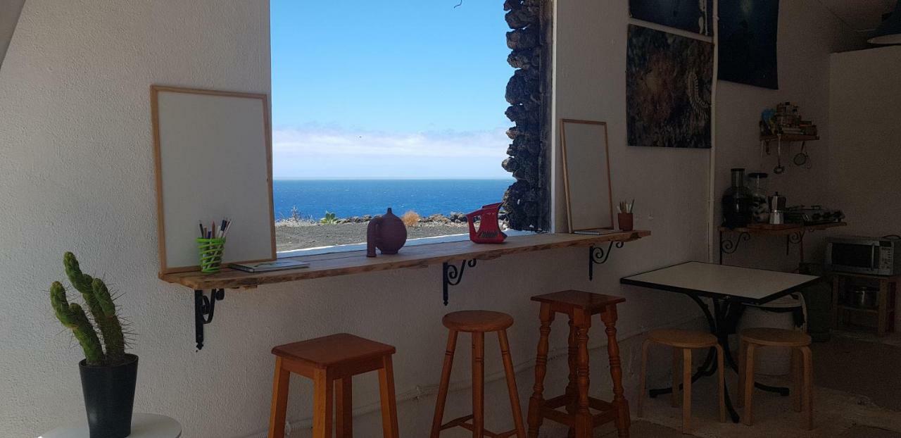 Basic En-Suite Bedroom By The Sea Guinea Esterno foto