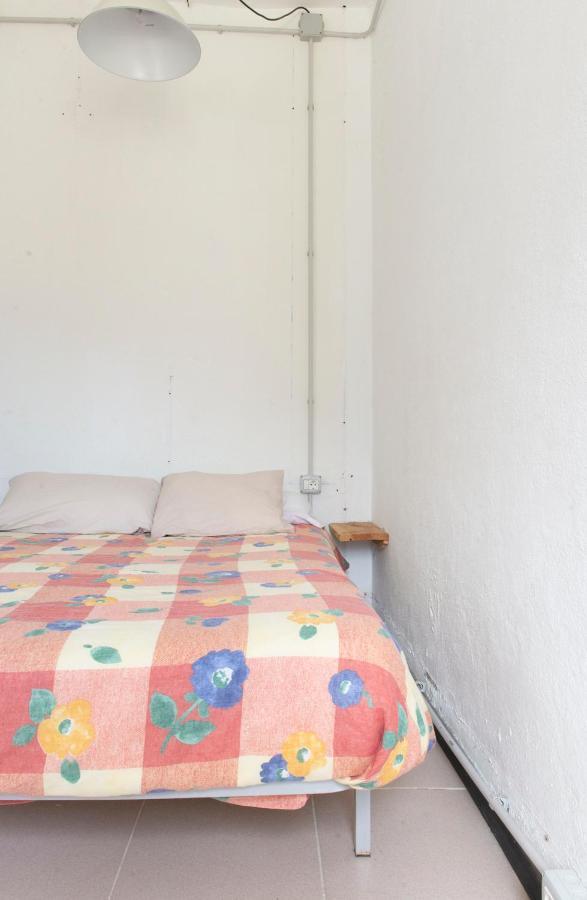 Basic En-Suite Bedroom By The Sea Guinea Esterno foto