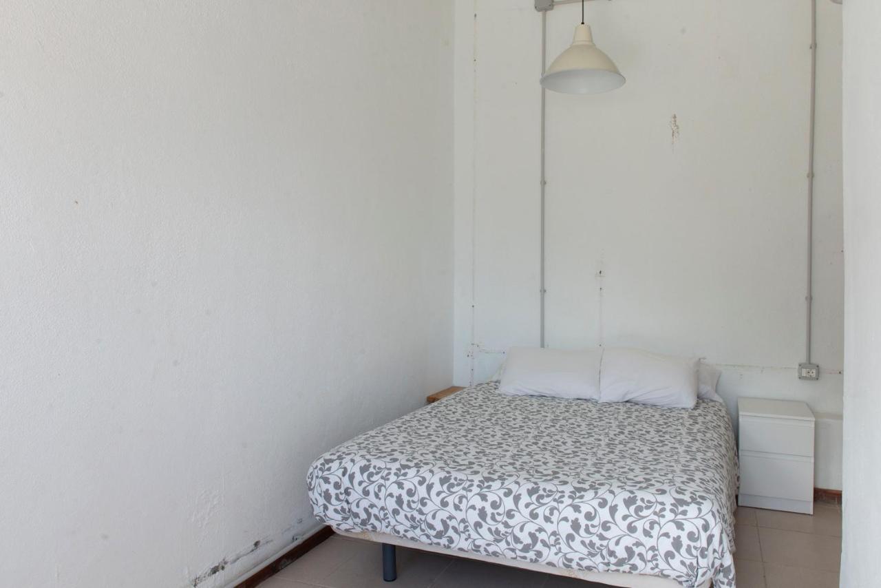 Basic En-Suite Bedroom By The Sea Guinea Esterno foto